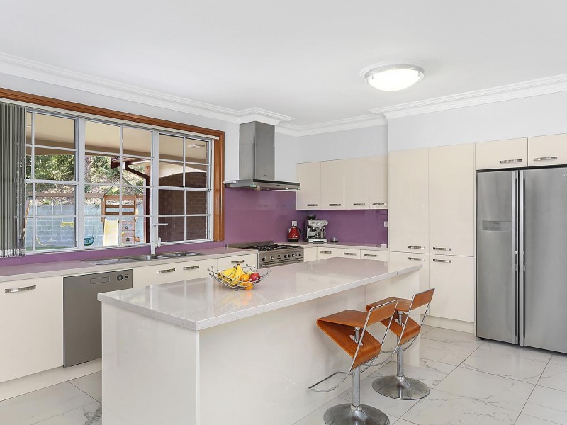 8 Palisander Place, Castle Hill NSW 2154