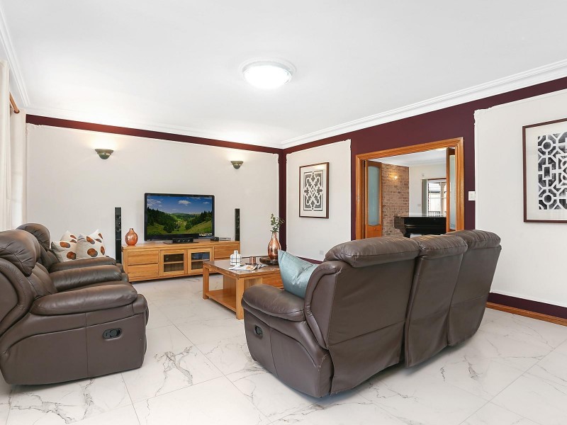 8 Palisander Place, Castle Hill NSW 2154