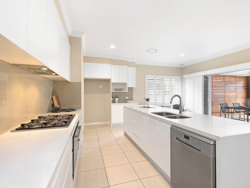 16 Holman Street, Kellyville NSW 2155