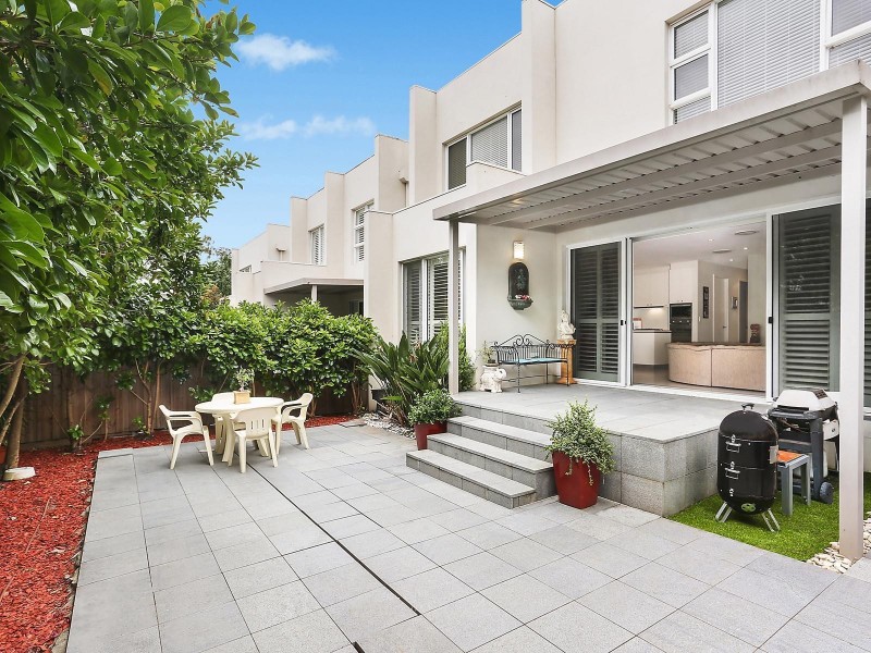 17 Waterstone Crescent, Bella Vista NSW 2153