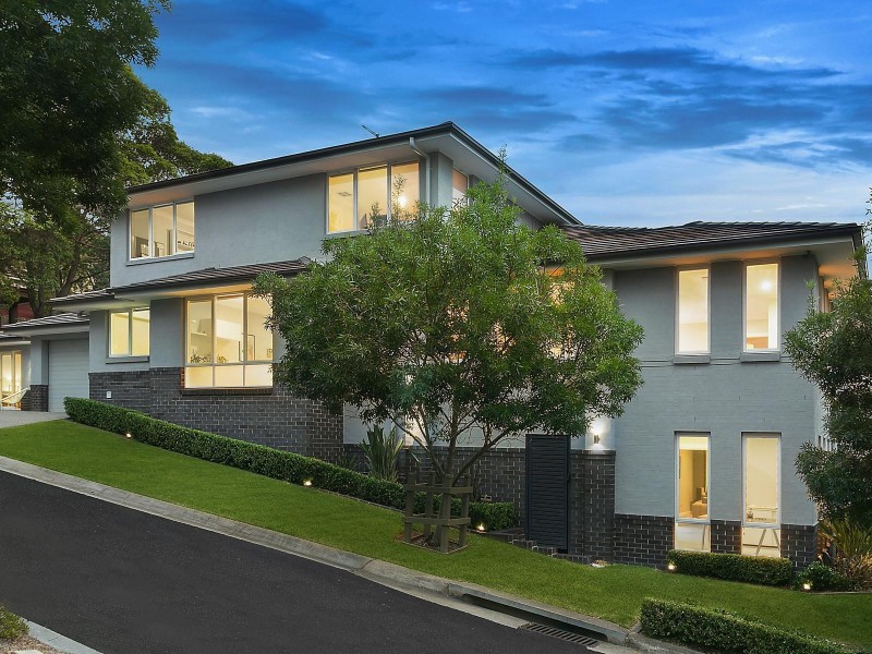 8 Springthorpe Way, Castle Hill NSW 2154