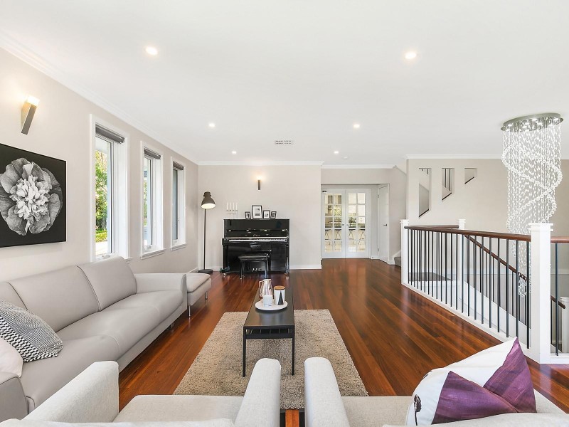 8 Springthorpe Way, Castle Hill NSW 2154