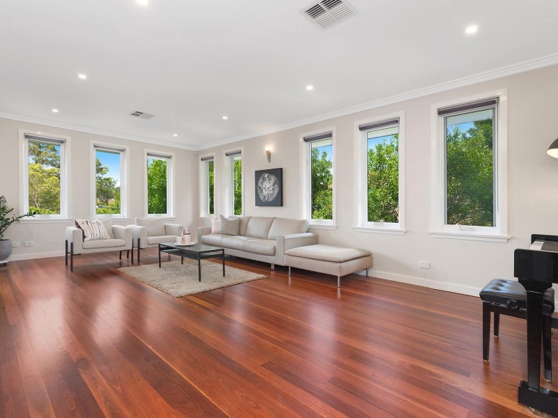 8 Springthorpe Way, Castle Hill NSW 2154