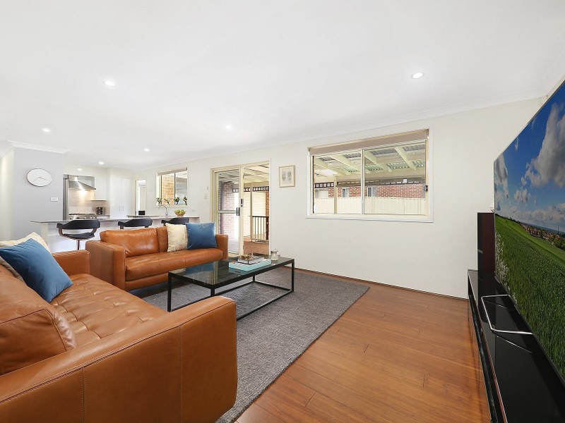 2 Guernsey Way, Stanhope Gardens NSW 2768