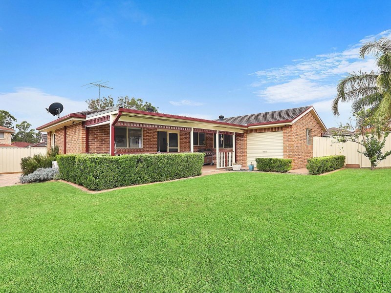 2 Guernsey Way, Stanhope Gardens NSW 2768