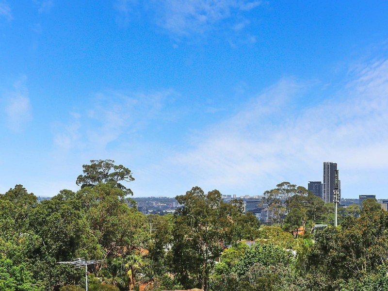 33 Luculia Avenue, Baulkham Hills NSW 2153