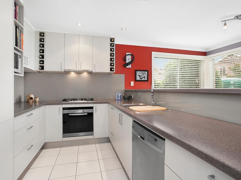 4 Angourie Court, Dural NSW 2158