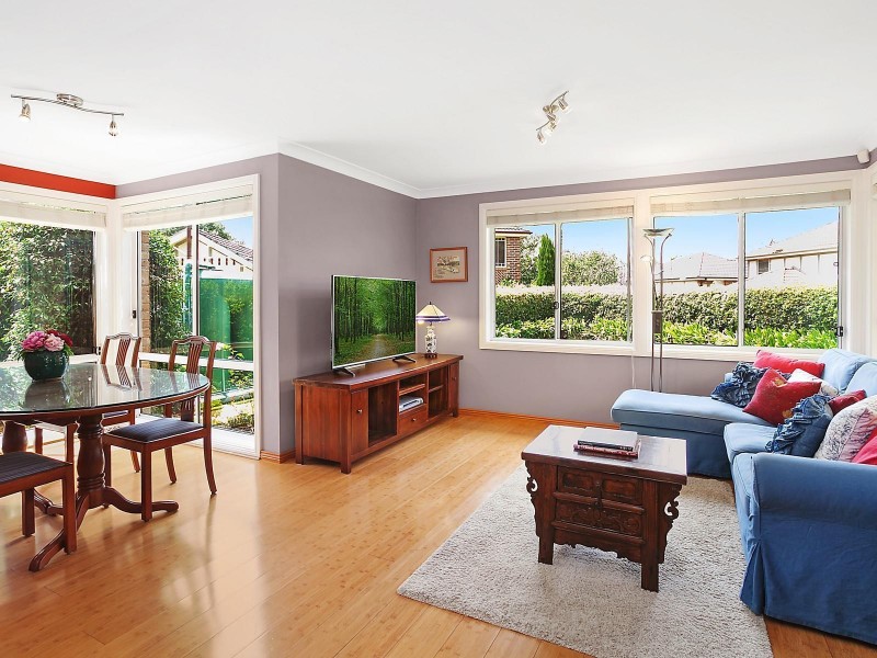 4 Angourie Court, Dural NSW 2158