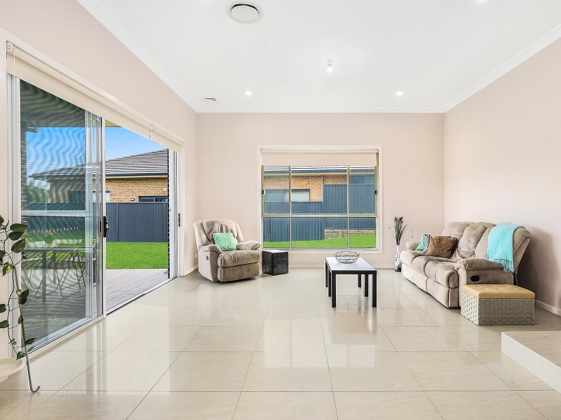 44 Arnold Avenue, Kellyville NSW 2155