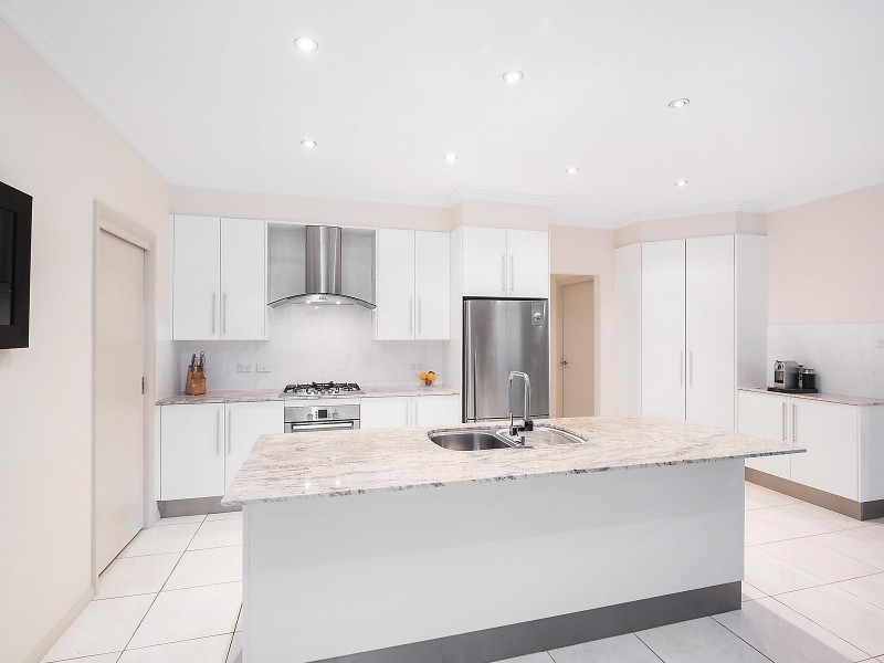 13 Governor Place, Winston Hills NSW 2153