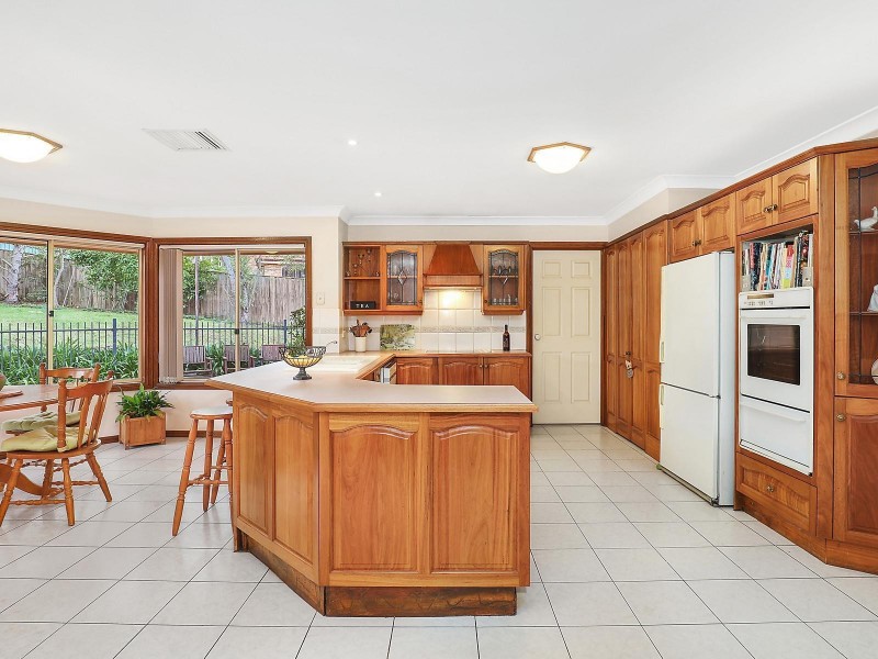 4 Isabella Close, Bella Vista NSW 2153