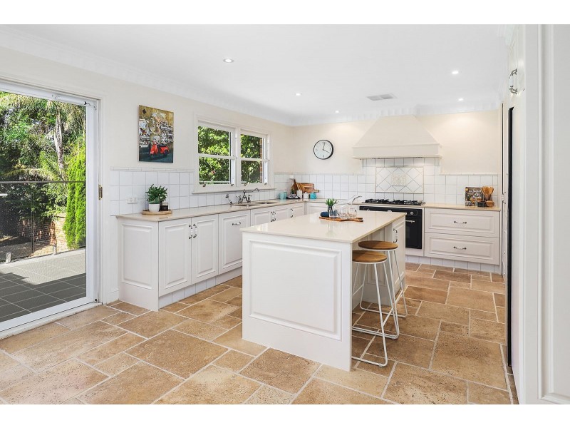 8 Hunter Place, Castle Hill NSW 2154