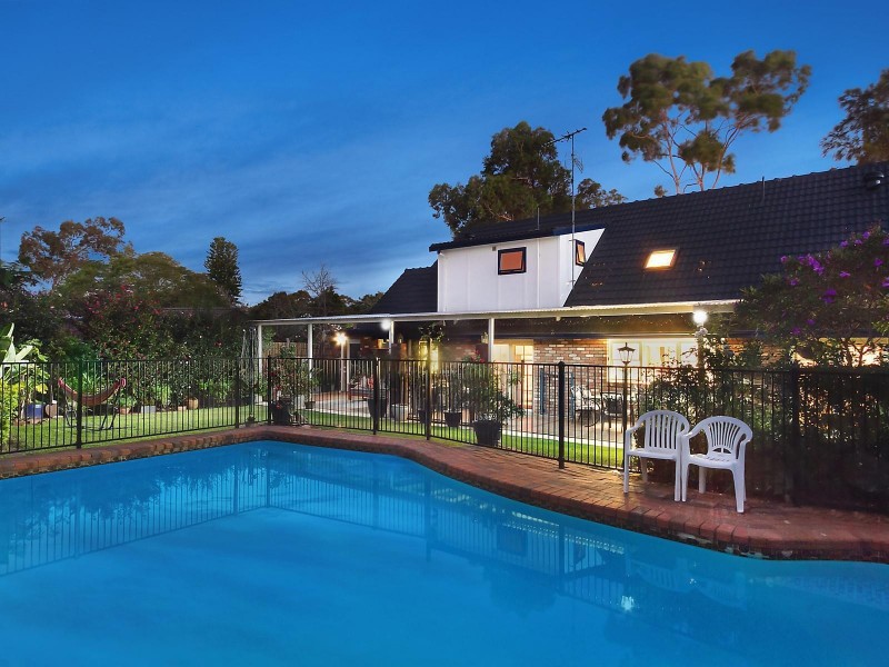 25 Lockhart Avenue, Castle Hill NSW 2154