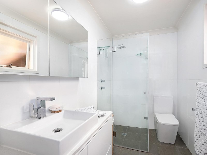 25 Lockhart Avenue, Castle Hill NSW 2154