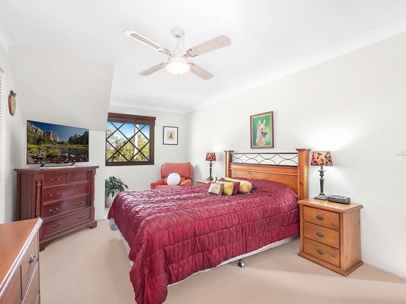 25 Lockhart Avenue, Castle Hill NSW 2154