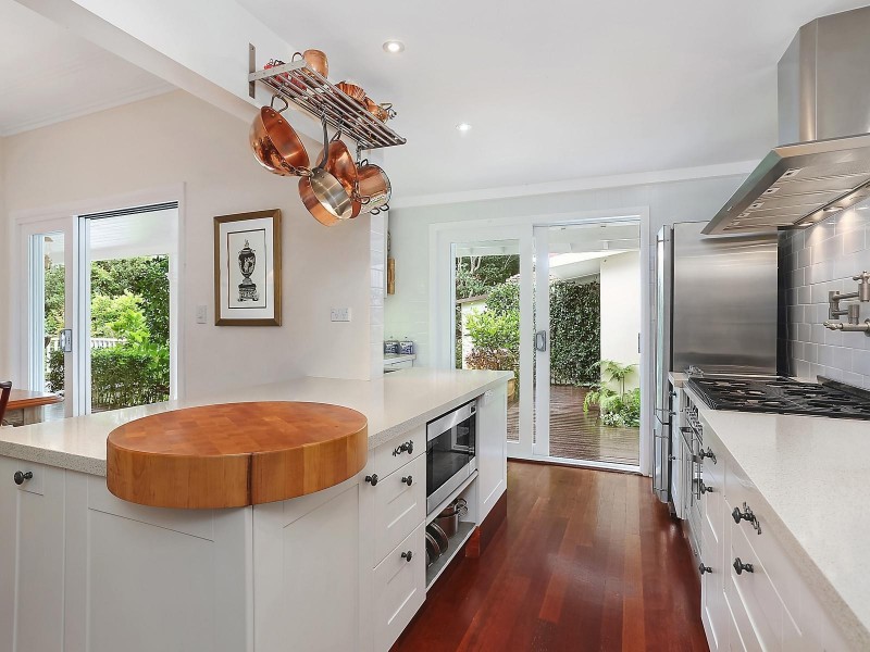 9 Raymond Avenue, Warrawee NSW 2074