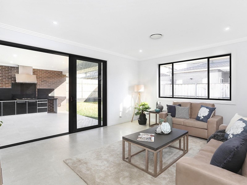 50 Willcox Crescent, Kellyville NSW 2155