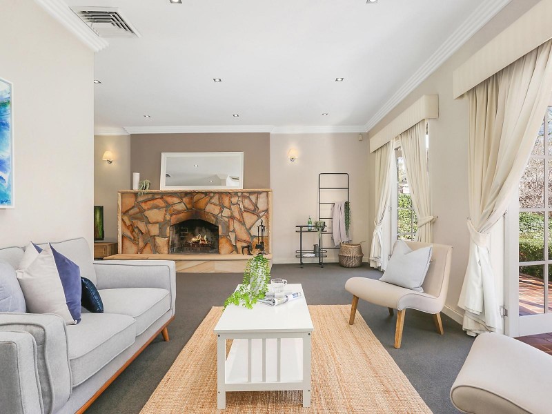 10 White Cedar Drive, Castle Hill NSW 2154