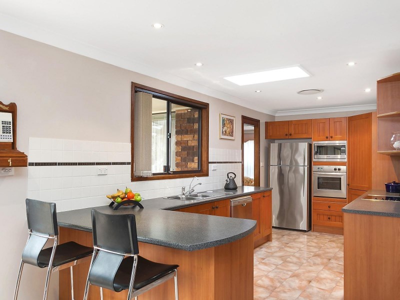 6 Elliott Place, Baulkham Hills NSW 2153