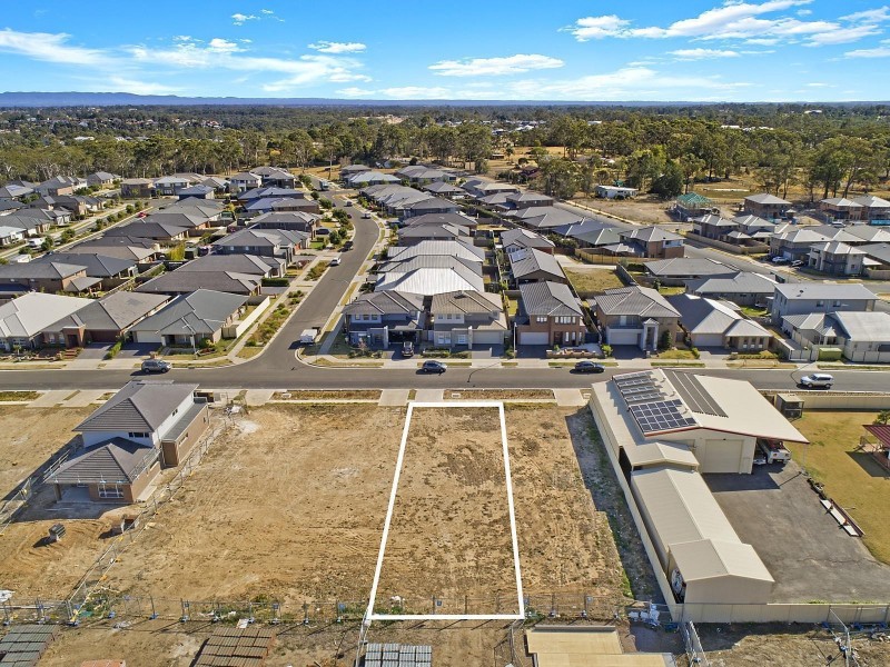 16 Mapleton Avenue, Kellyville NSW 2155