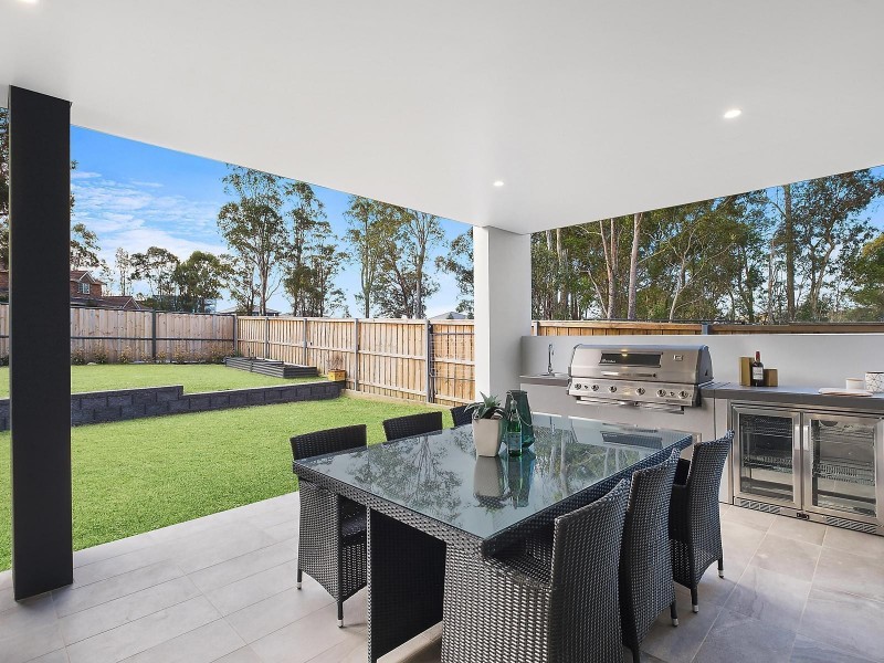 5 Brown Place, Kellyville NSW 2155