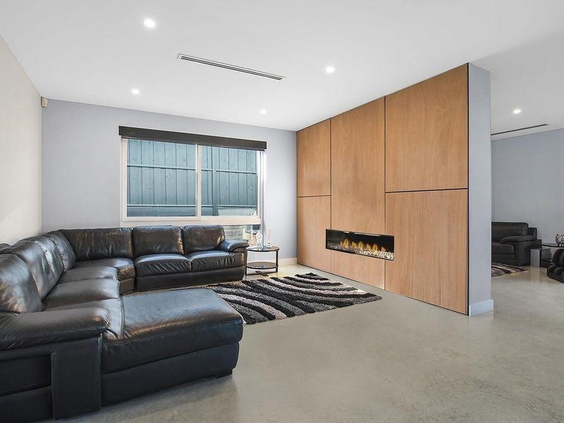 5 Lewis Jones Drive, Kellyville NSW 2155