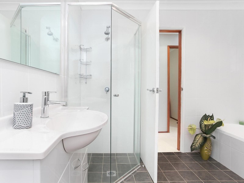 52 Glanmire Road, Baulkham Hills NSW 2153