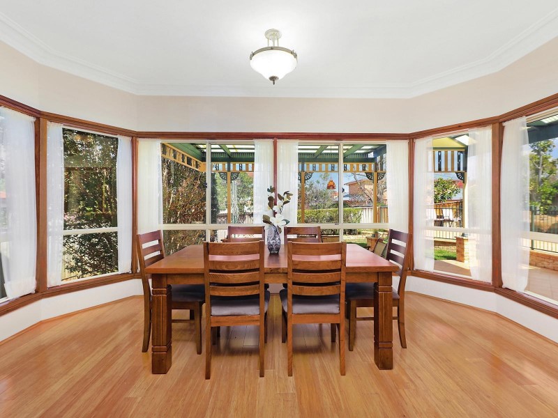 10 Beaumaris Avenue, Castle Hill NSW 2154