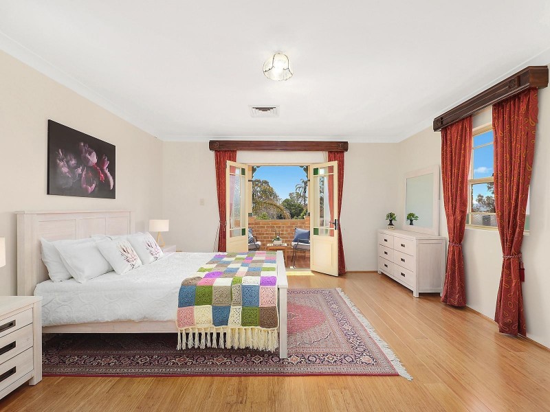 10 Beaumaris Avenue, Castle Hill NSW 2154