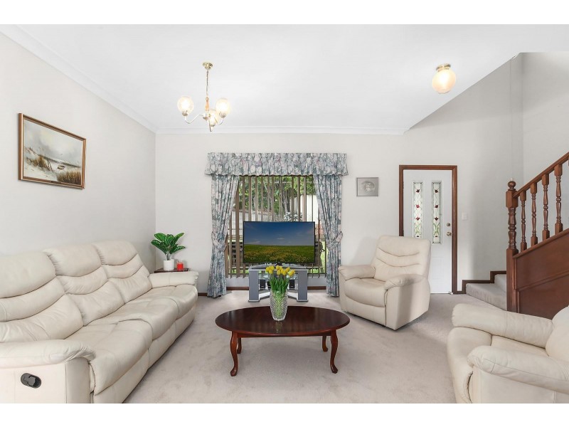 4/4B Coronation Road, Baulkham Hills NSW 2153
