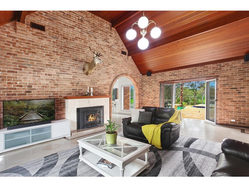 4 Alinda Close, Middle Dural NSW 2158