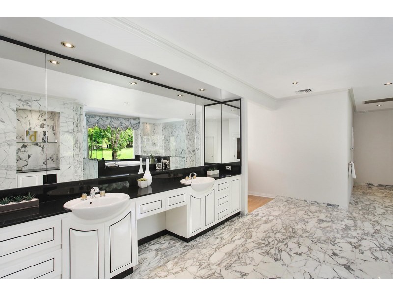 4 Alinda Close, Middle Dural NSW 2158