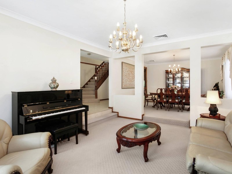 9 Hilltop Court, Castle Hill NSW 2154