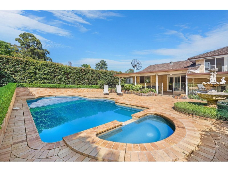 16 Cumberland Avenue, Castle Hill NSW 2154