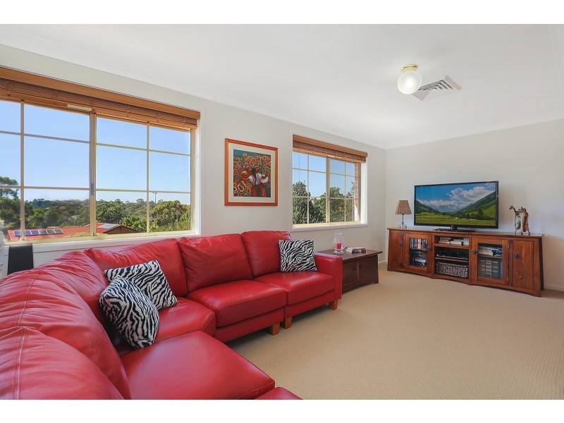 8 Elliott Place, Baulkham Hills NSW 2153