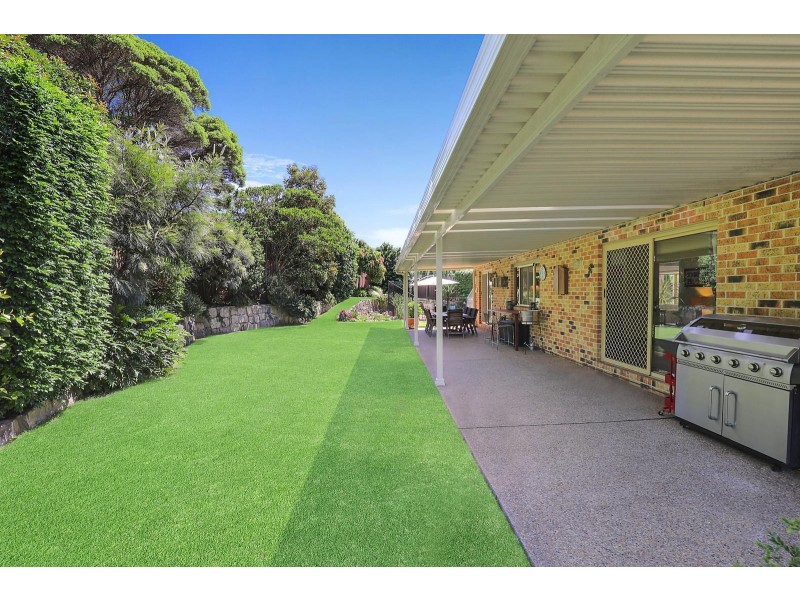 8 Elliott Place, Baulkham Hills NSW 2153