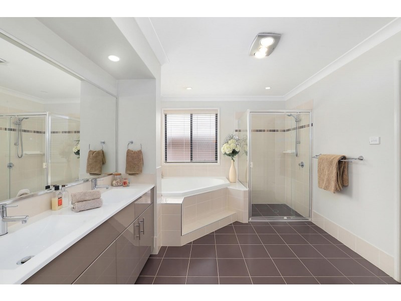 6 Mungerie Road, Beaumont Hills NSW 2155