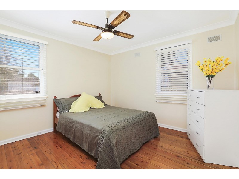 8 Saipan Avenue, Lethbridge Park NSW 2770