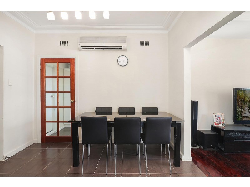 6 Balmoral Road, Northmead NSW 2152