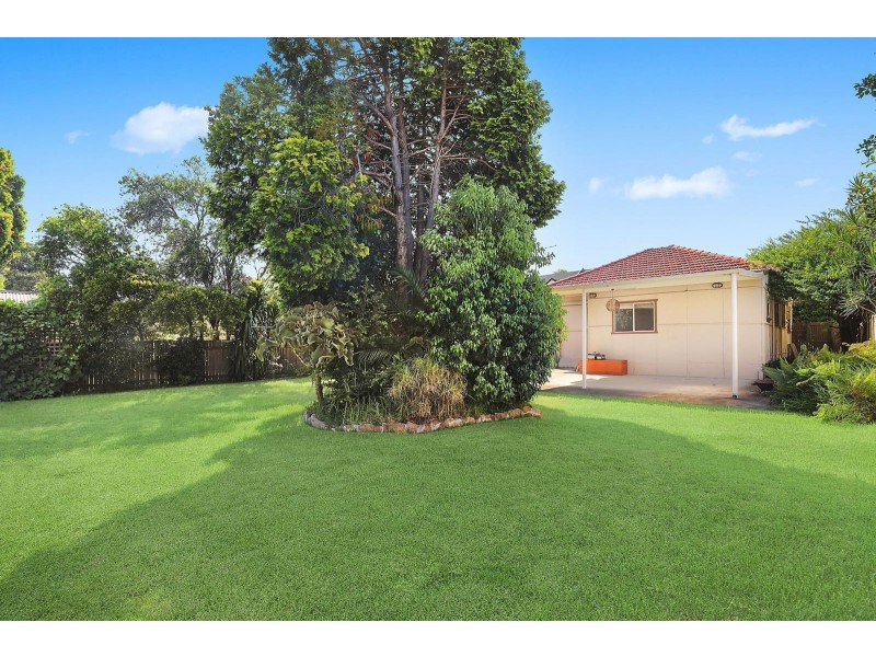 6 Balmoral Road, Northmead NSW 2152