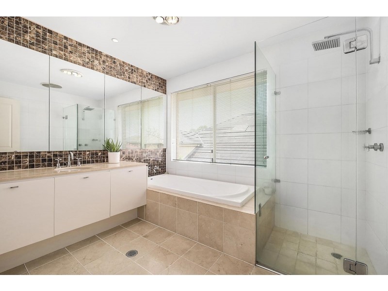 12 Queens Court, Castle Hill NSW 2154