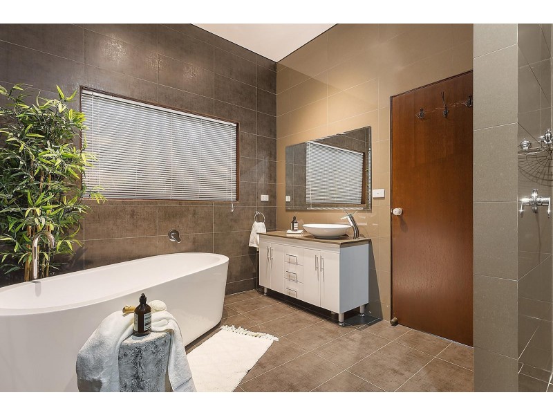 3 Yinnell Place, Castle Hill NSW 2154