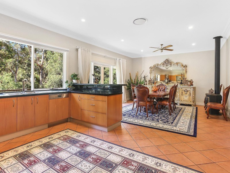 220 Ridgecrop Drive, Castle Hill NSW 2154
