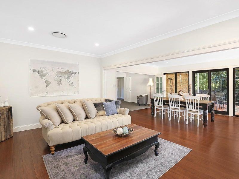 21 Woodstream Crescent, Kellyville NSW 2155