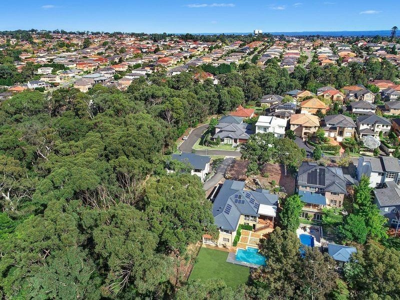 21 Woodstream Crescent, Kellyville NSW 2155