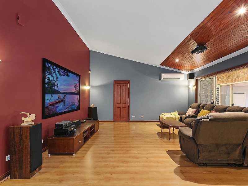 11 Pioneer Place, Castle Hill NSW 2154