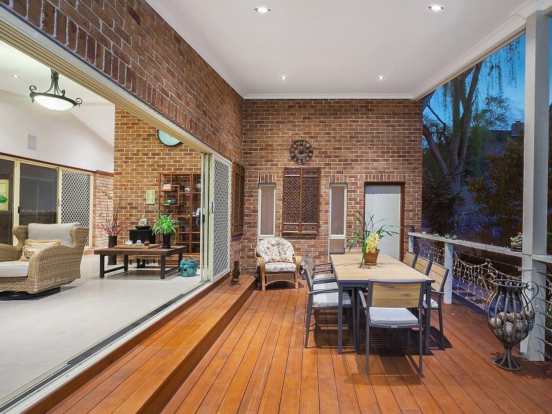 11 Pioneer Place, Castle Hill NSW 2154