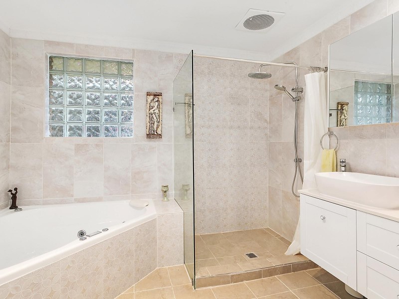 11 Pioneer Place, Castle Hill NSW 2154