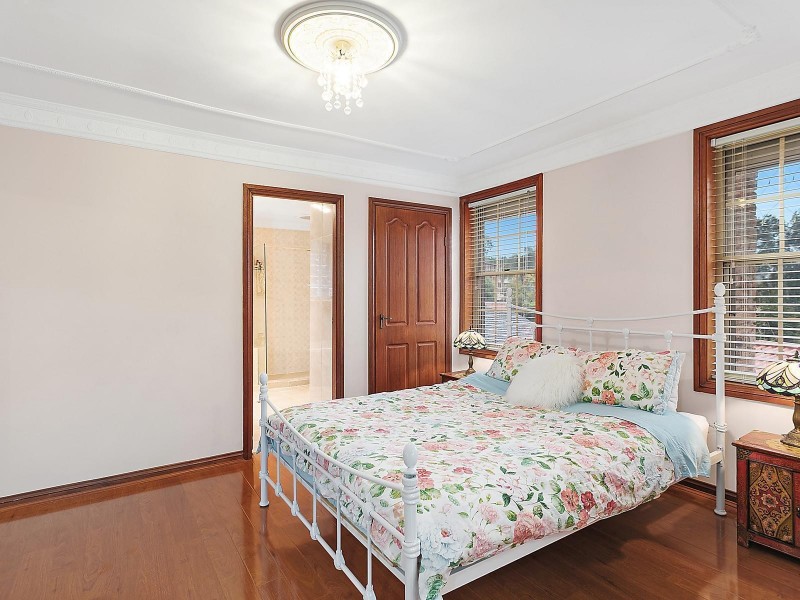 11 Pioneer Place, Castle Hill NSW 2154