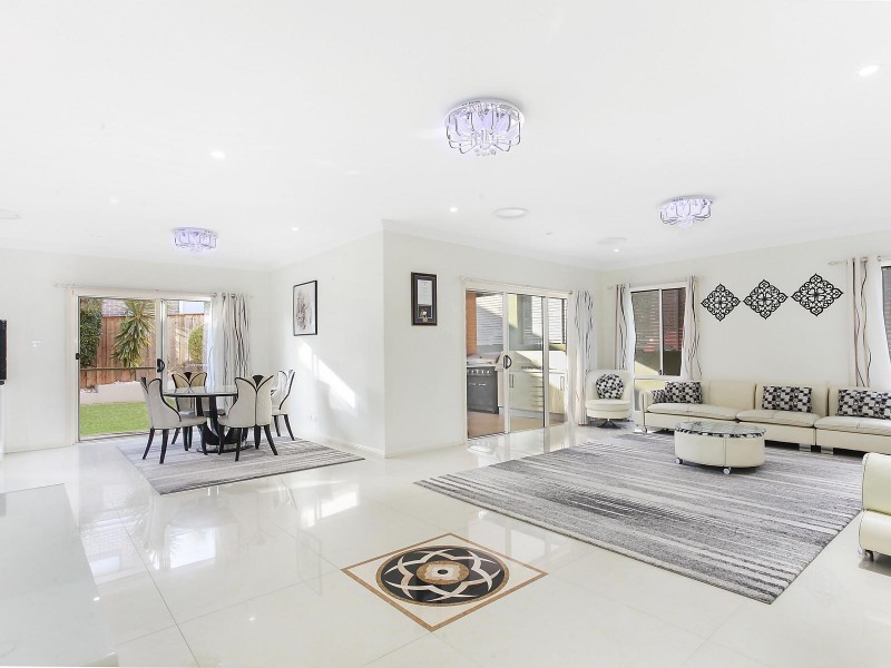 1 Falabella Street, Beaumont Hills NSW 2155